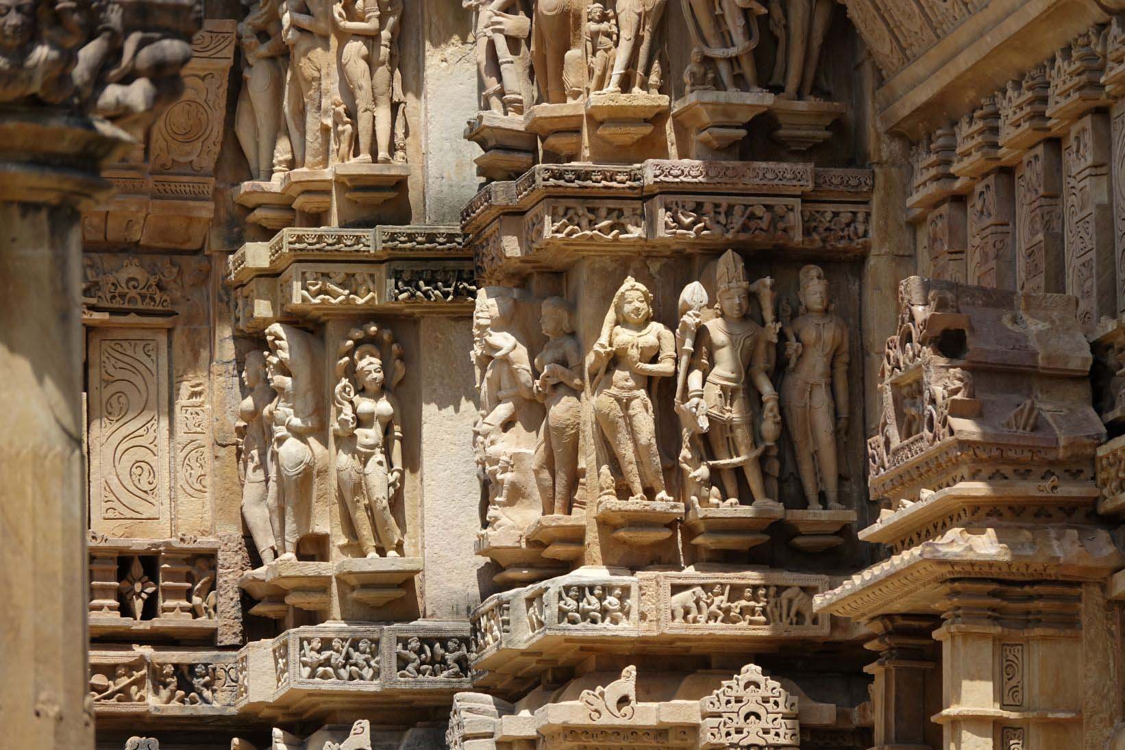 khajuraho figuren am tempel_1